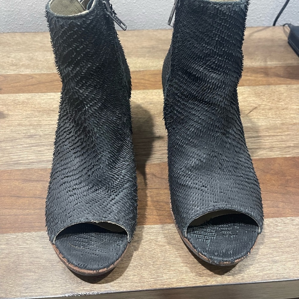 Distressed bootie - Picture 8 of 8